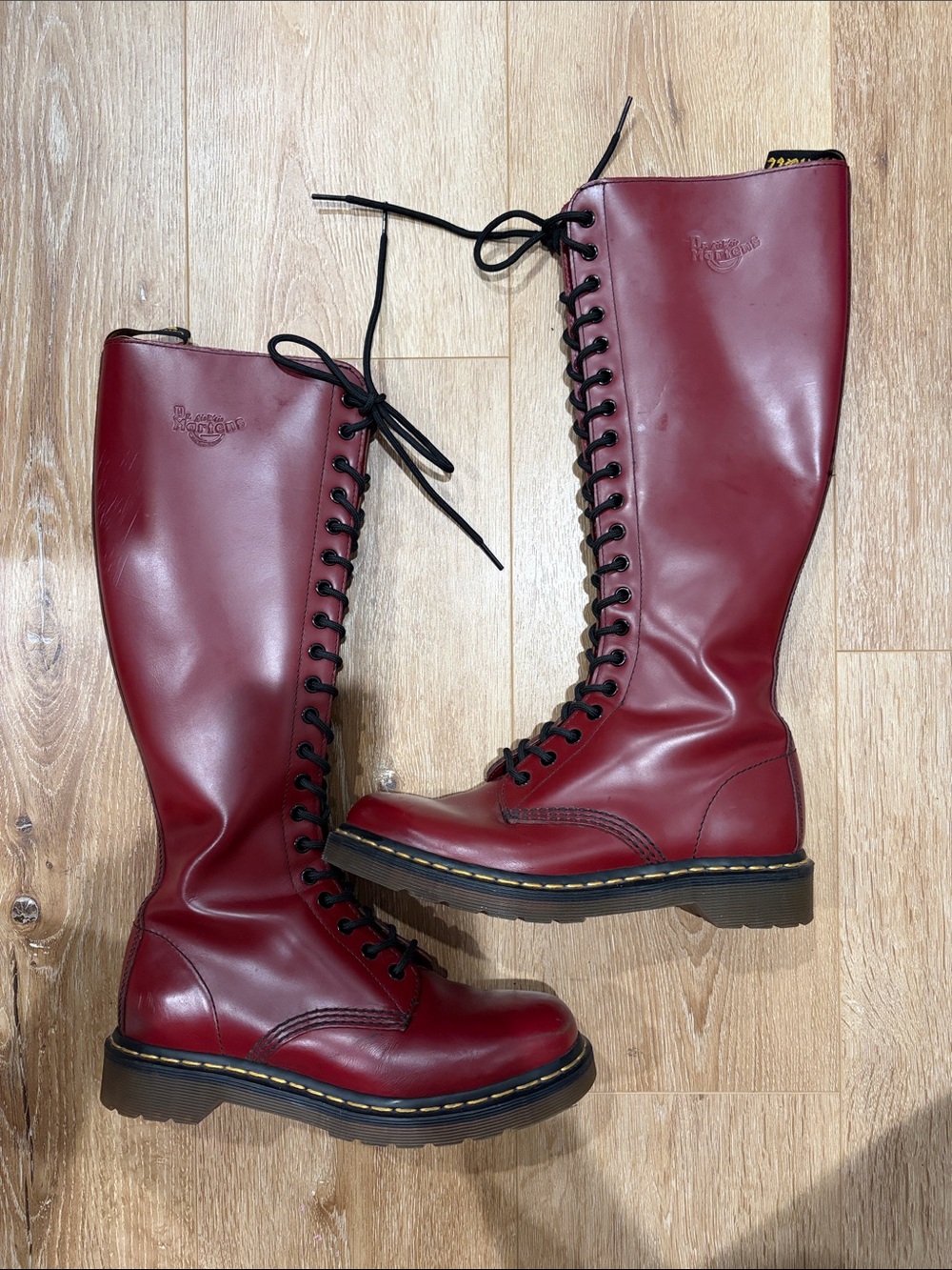Dr. Martens Britain 20 Eye Cherry Red Lace-Up Platform Boot Women's UK 6 US 8